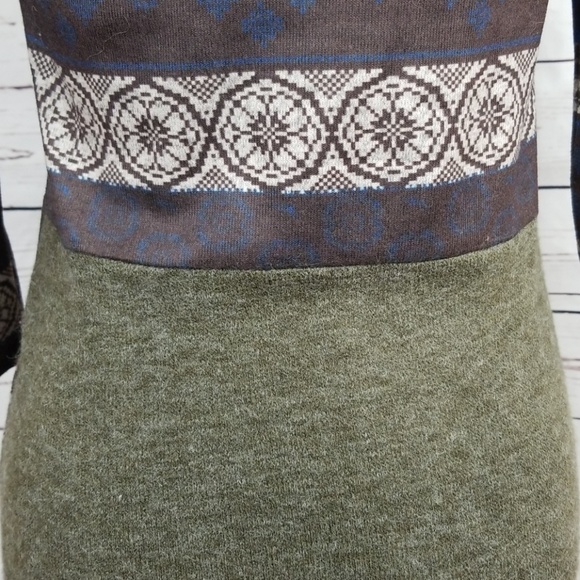 Papillon lightweight Knit Dress - Picture 4 of 4